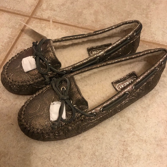 Comfy Coach flats - Picture 2 of 4